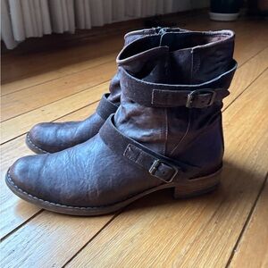 Paul Green Ally Moto Boot in brown leather size 9
